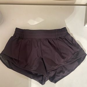 Lululemon Hotty Hot 2.5 Shorts